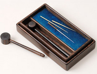 Da-shin (acupuncture needle inserted with the aid of a small hammer) set